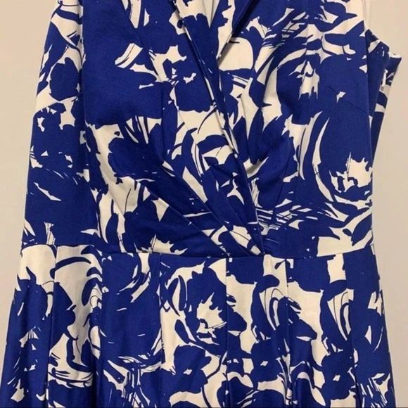 Jones New York Blue White Abstract Floral Print Midi Knit Pull Over Dress Size 8 - Picture 6 of 12